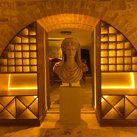 Dionysos 1789 Boutique Foca