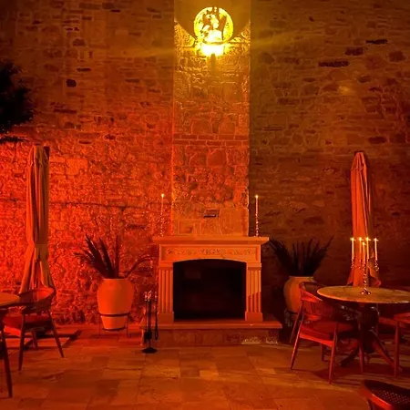 Dionysos 1789 Boutique * Foca