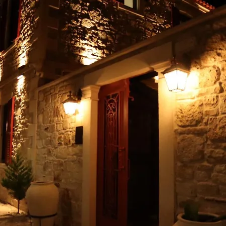 Dionysos 1789 Boutique Foca
