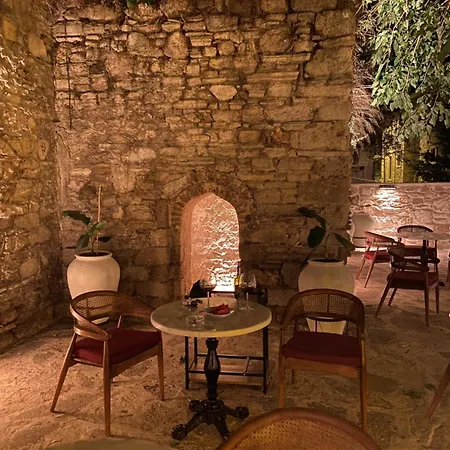 Dionysos 1789 Boutique Foca